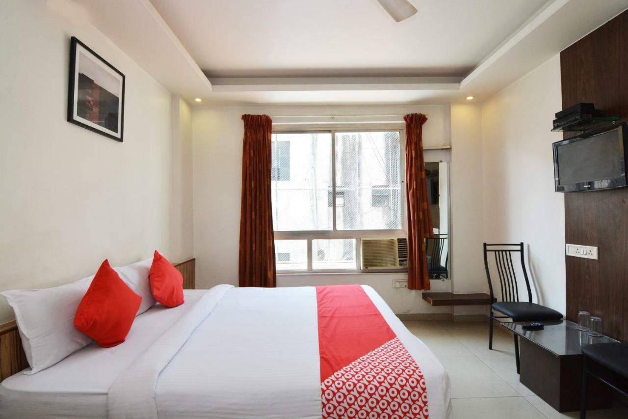 Oyo 24197 Saptaruchi Hotel Pimpri-Chinchwad Exterior photo
